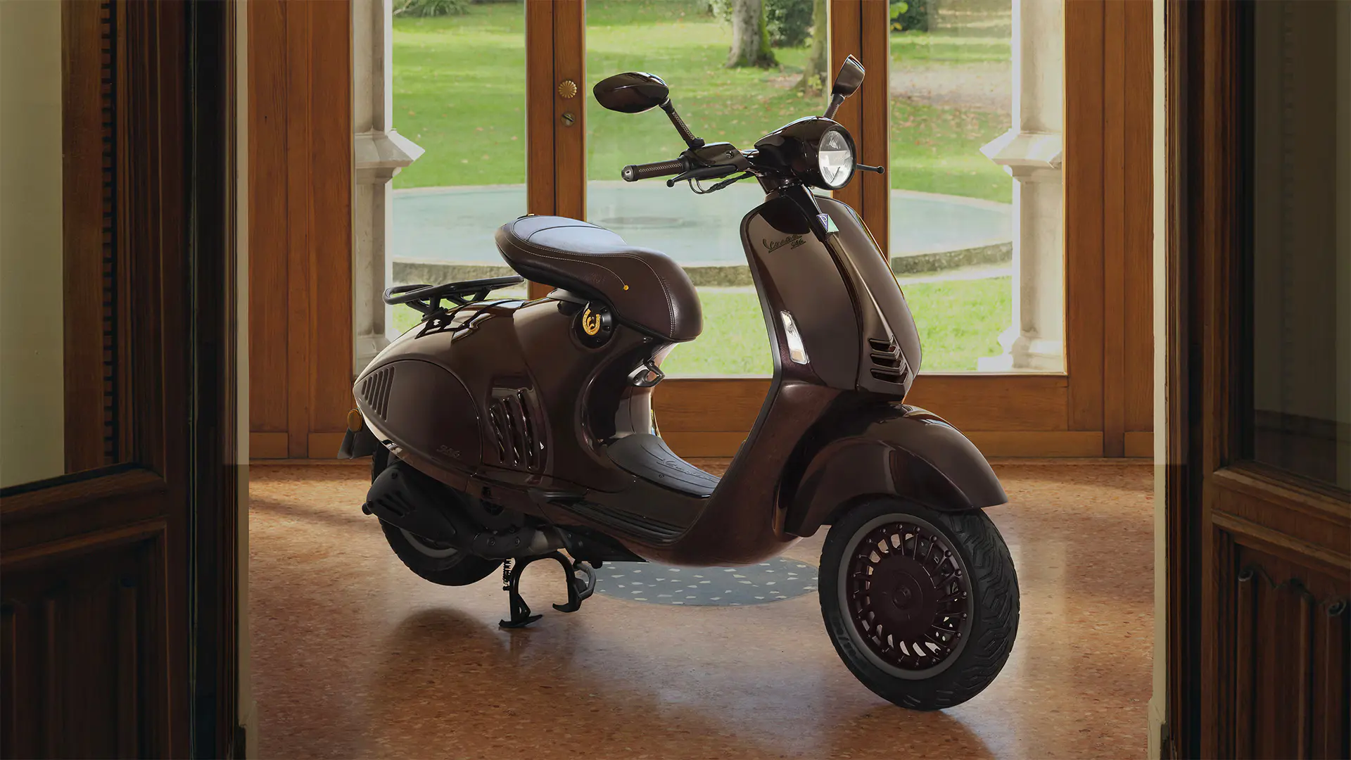 Vespa 946 Horse